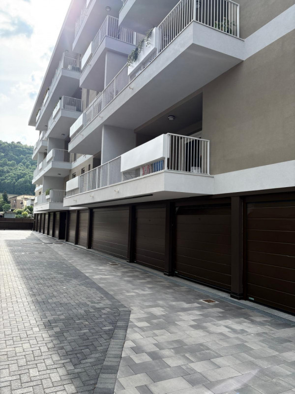 Scopri la tua nuova casa nel cuore di Valdagno! Proponiamo in vendita un moderno appartamento tri...