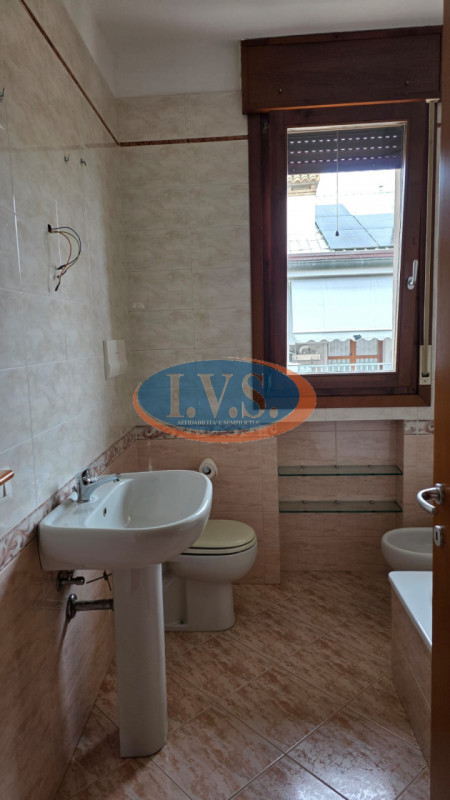 TORRI DI QUARTESOLO - Lerino (VI) proponiamo appartamento bicamere in affitto al secondo ed ultim...