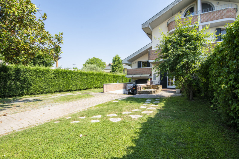Splendida porzione di bifamiliare, nel comune di Vigodarzere, nella tranquilla e servita zona di ...