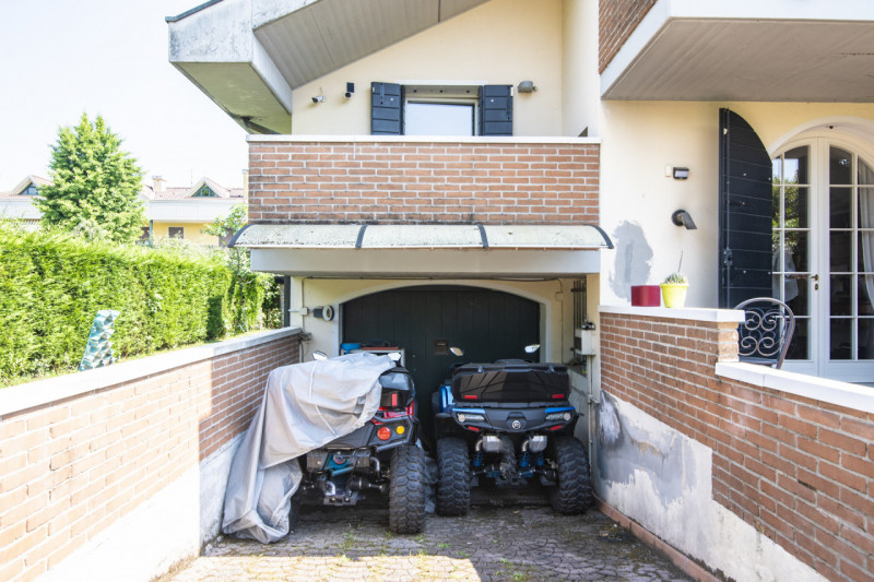 Splendida porzione di bifamiliare, nel comune di Vigodarzere, nella tranquilla e servita zona di ...