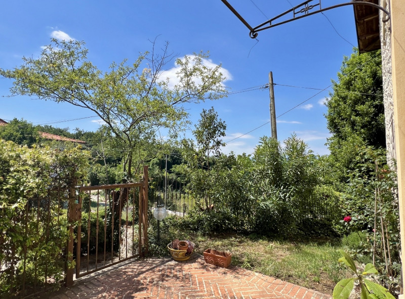 VILLA IN VENDITA AD ARCUGNANO, ZONA LAPIO - Rif. 8393

Scopri questa straordinaria villa situata ...