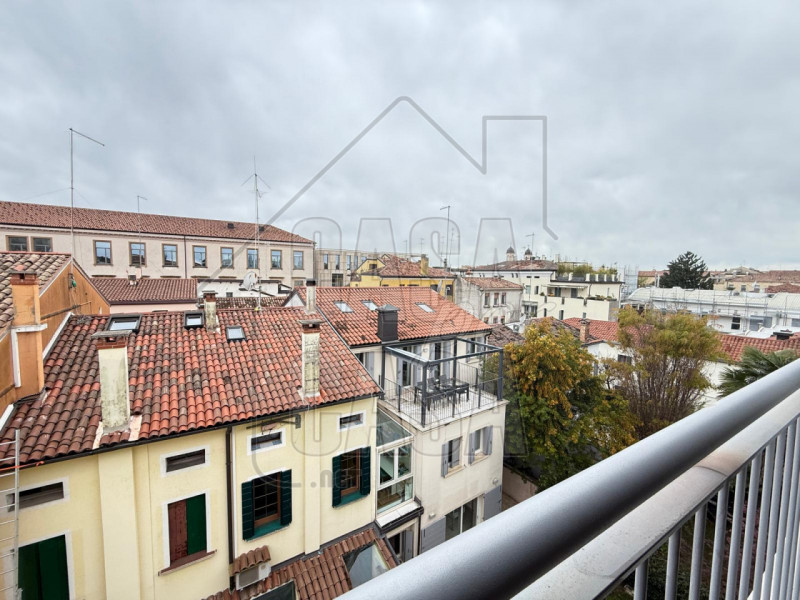 Per info, Maddalena 351 799 3937, riferimento annuncio: MD09 

Padova - In zona Ponte Molino, adi...
