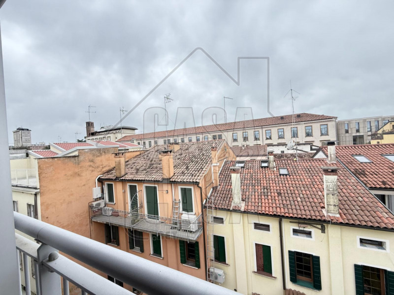 Per info, Maddalena 351 799 3937, riferimento annuncio: MD09 

Padova - In zona Ponte Molino, adi...