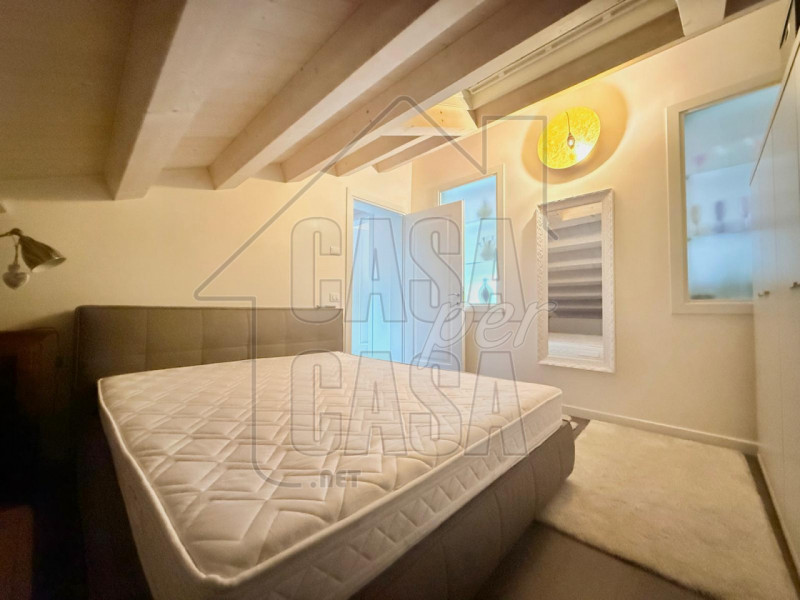 Per info, Maddalena 351 799 3937, riferimento annuncio: MD09 

Padova - In zona Ponte Molino, adi...