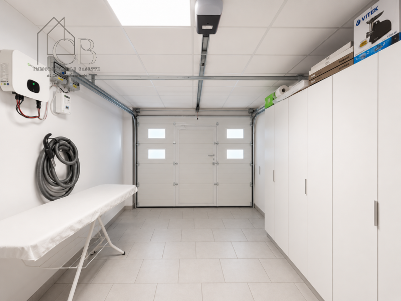 Moderna porzione di bifamiliare di recente costruzione con ampio giardino privato

In contesto re...