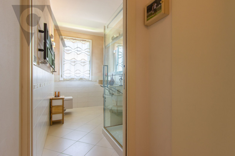 NOVENTANA - ELEGANTE DUPLEX
In una tranquilla zona residenziale, lontana dal traffico cittadino, ...