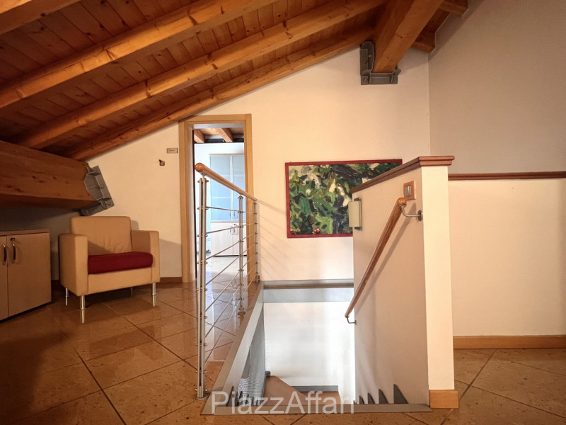 Meraviglioso Duplex con Travi a Vista – Spazio e Comfort a ridosso del centro storico di Piove di...