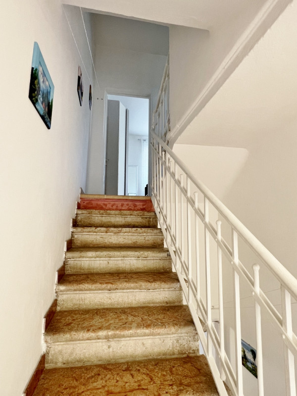 SUGGESTIVA PORZIONE BIFAMILIARE DI CASA CANTONIERA IN VENDITA A VICENZA VERSANTE EST - Rif. 8394
...