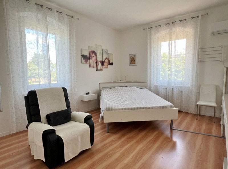 SUGGESTIVA PORZIONE BIFAMILIARE DI CASA CANTONIERA IN VENDITA A VICENZA VERSANTE EST - Rif. 8394
...