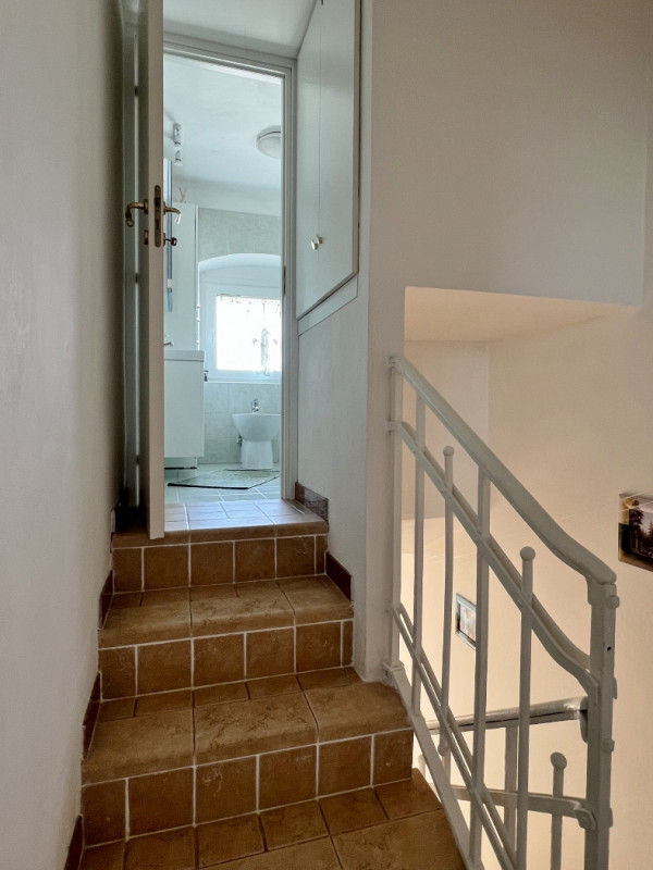 SUGGESTIVA PORZIONE BIFAMILIARE DI CASA CANTONIERA IN VENDITA A VICENZA VERSANTE EST - Rif. 8394
...
