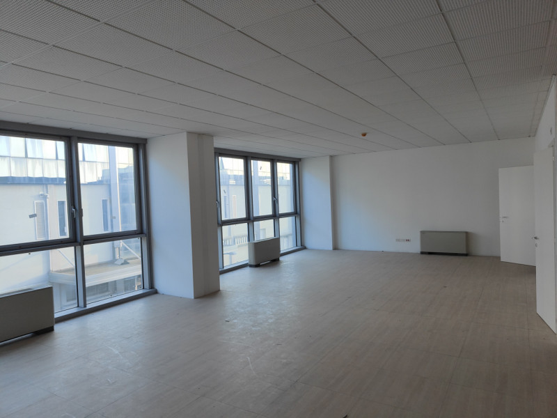 (Per INFO Cristina: 3389226442) Padova, zona stanga, in posizione comoda a svincoli per tangenzia...