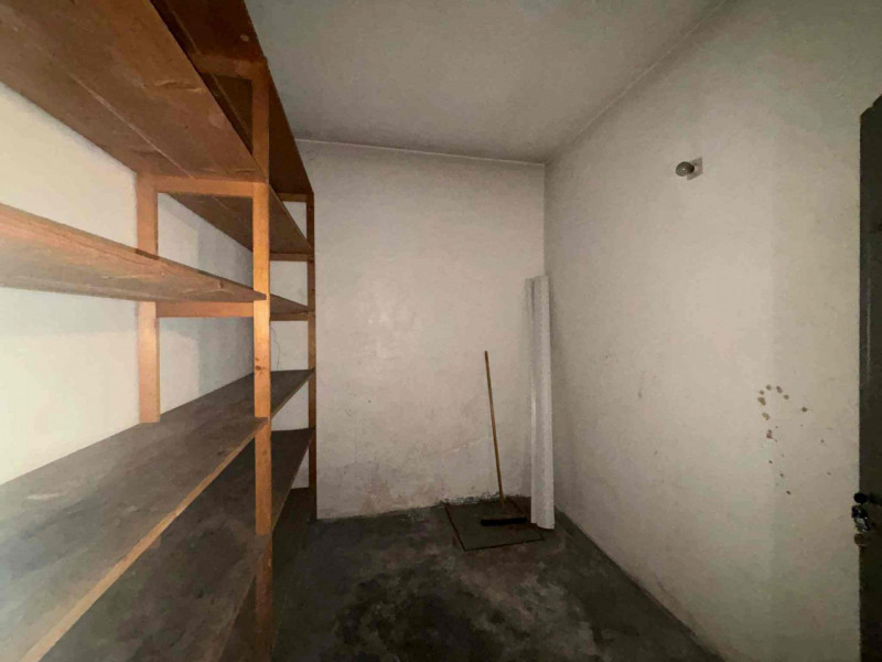 Scopri questo splendido appartamento quadrilocale situato nel centro di Vittorio Veneto, una dell...