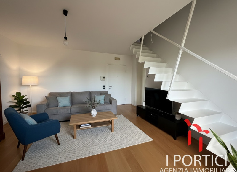 Proponiamo elegante appartamento sviluppato su due livelli, caratterizzato da ambienti moderni, t...
