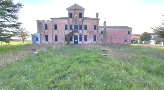 Rif. A.A.5394-15

Vendita all'asta - villa d'epoca con accessori in data 26 giugno 2026

Descrizi...