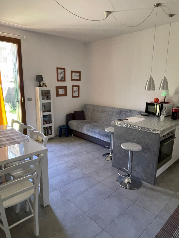 (SOLO CONTATTI MESSAGGIO WHATSAPP 347.0140018)
Mini appartamento arredato in affitto a Castelgomb...