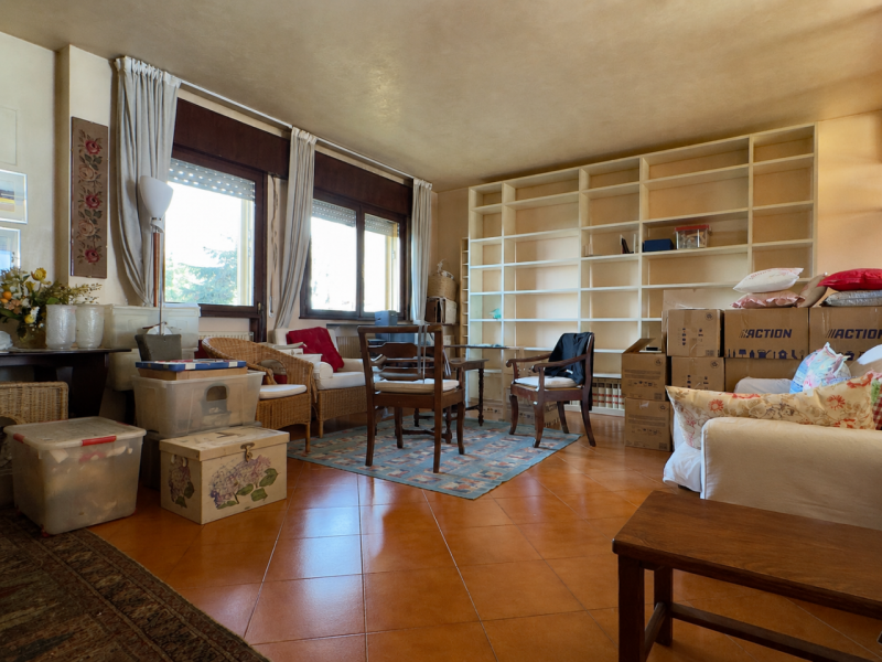 SARMEOLA CENTRO – Villetta a schiera con ingresso indipendente, taverna e garage

In posizione ce...