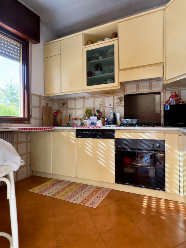 SARMEOLA CENTRO – Villetta a schiera con ingresso indipendente, taverna e garage

In posizione ce...