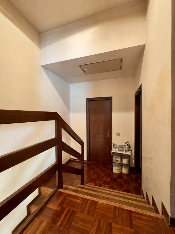SARMEOLA CENTRO – Villetta a schiera con ingresso indipendente, taverna e garage

In posizione ce...