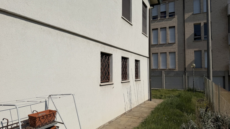 Scoprite un'opportunità unica nel cuore della zona residenziale di Ponte di Brenta. Questa villa ...
