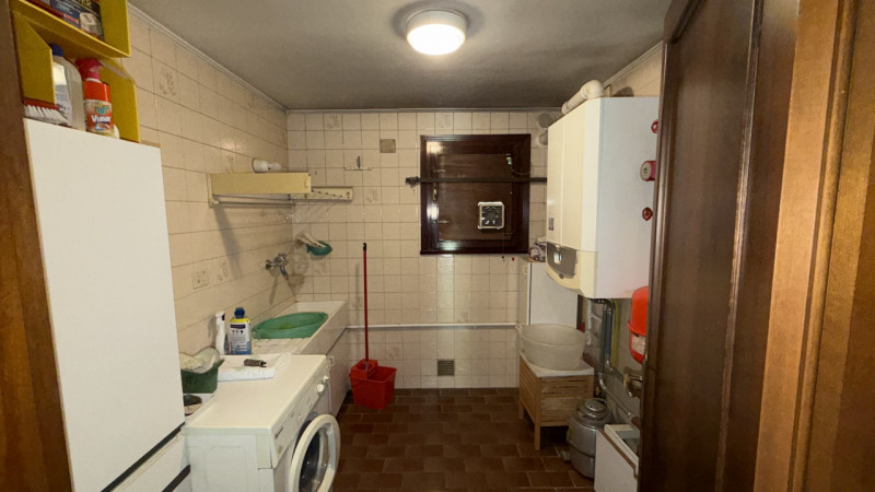 Scoprite un'opportunità unica nel cuore della zona residenziale di Ponte di Brenta. Questa villa ...