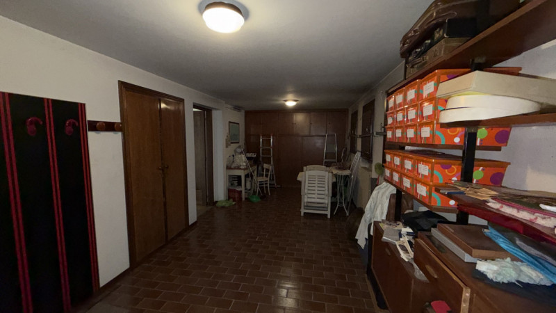 Scoprite un'opportunità unica nel cuore della zona residenziale di Ponte di Brenta. Questa villa ...