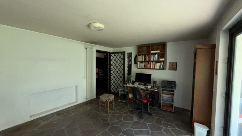 Scoprite un'opportunità unica nel cuore della zona residenziale di Ponte di Brenta. Questa villa ...