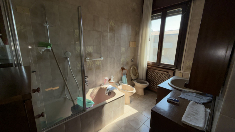 Scoprite un'opportunità unica nel cuore della zona residenziale di Ponte di Brenta. Questa villa ...