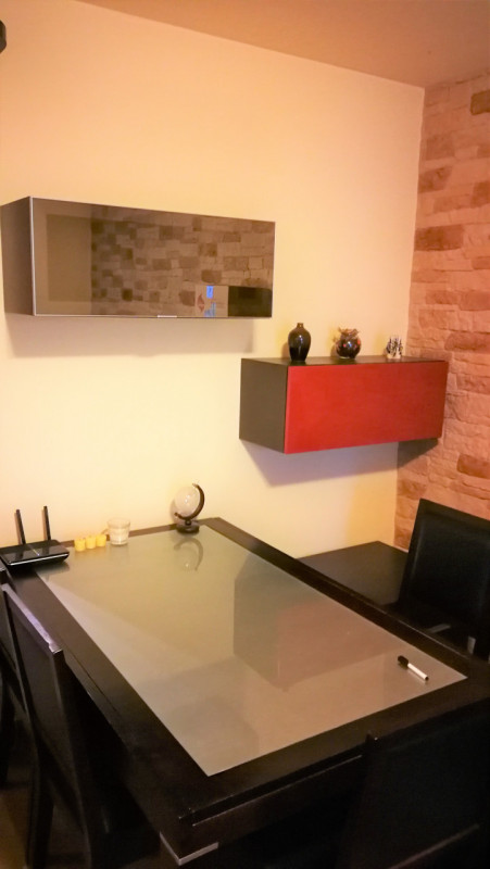 In un contesto residenziale tranquillo e strategico, proponiamo in locazione un elegante appartam...