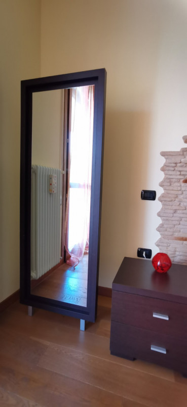 In un contesto residenziale tranquillo e strategico, proponiamo in locazione un elegante appartam...