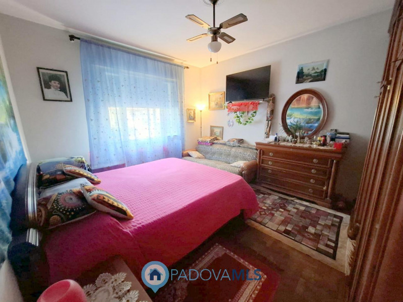 Immobile in esclusiva al Gruppo Padova MLS
PORZIONE DI BIFAMILIARE CON GIARDINO – ARCELLA/S.BELLI...