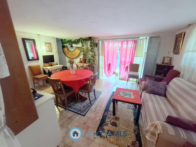 Immobile in esclusiva al Gruppo Padova MLS
PORZIONE DI BIFAMILIARE CON GIARDINO – ARCELLA/S.BELLI...