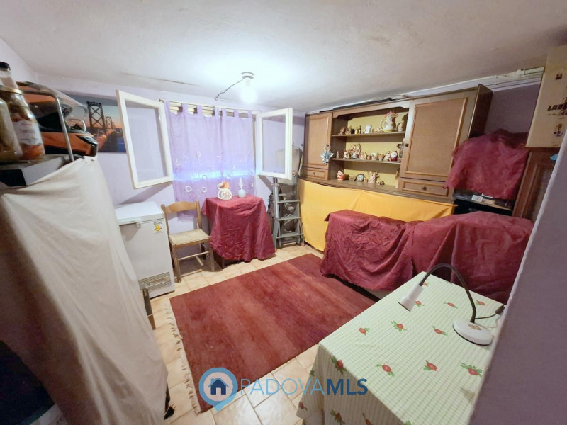 Immobile in esclusiva al Gruppo Padova MLS
PORZIONE DI BIFAMILIARE CON GIARDINO – ARCELLA/S.BELLI...