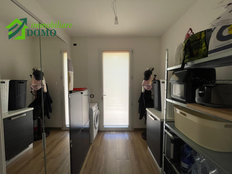 VELO D'ASTICO: VILLA SINGOLA CON GIARDINO €399.000
info 0445-527455

BUONI MOTIVI PER ACQUISTARE:...