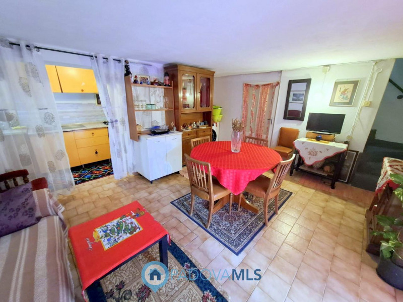 Immobile in esclusiva al Gruppo Padova MLS
PORZIONE DI BIFAMILIARE CON GIARDINO – ARCELLA/S.BELLI...