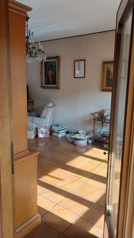 A Padova scopri questa straordinaria opportunità di acquistare una casa a schiera centrale situat...