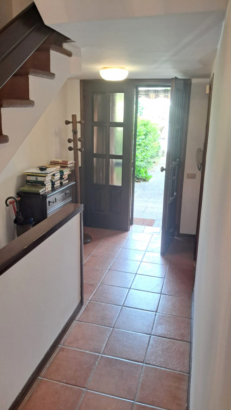 A Padova scopri questa straordinaria opportunità di acquistare una casa a schiera centrale situat...