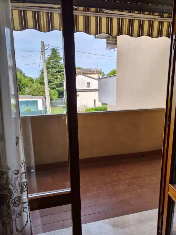 A Padova scopri questa straordinaria opportunità di acquistare una casa a schiera centrale situat...