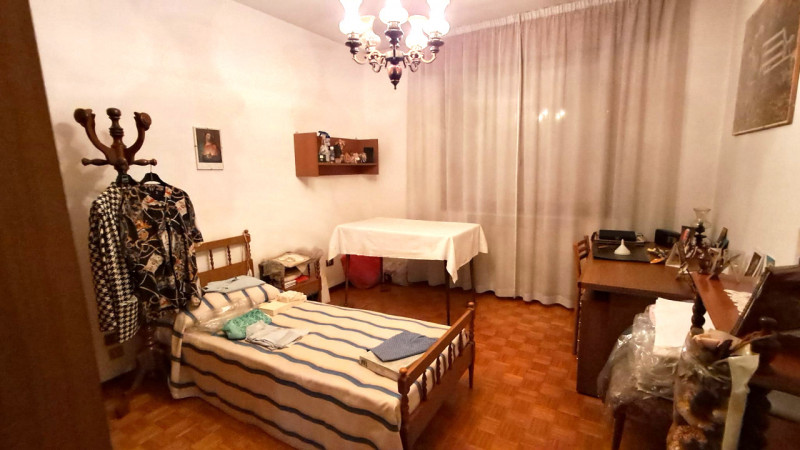 A Padova scopri questa straordinaria opportunità di acquistare una casa a schiera centrale situat...