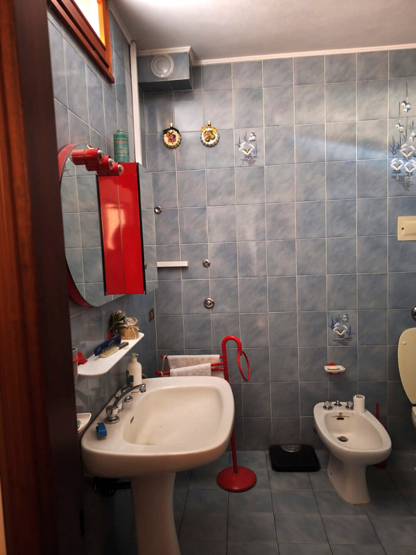 A Padova scopri questa straordinaria opportunità di acquistare una casa a schiera centrale situat...