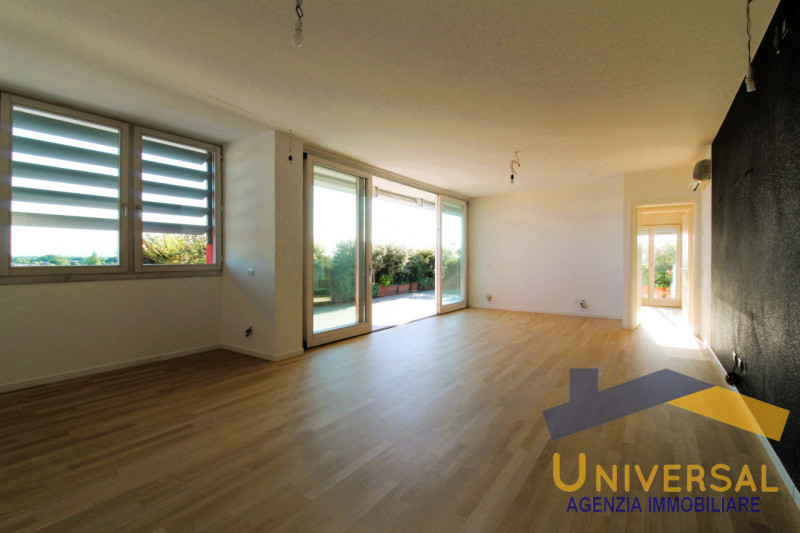 CAMPOSAMPIERO – Splendido attico ad un passo dal cielo

Scopri questo magnifico appartamento pent...