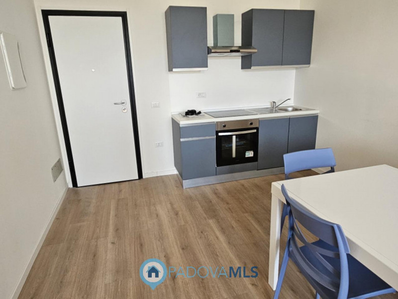 Immobile in esclusiva al Gruppo Padova MLS
PADOVA Zona Stanga - Via Pellizzo. Proponiamo in affit...