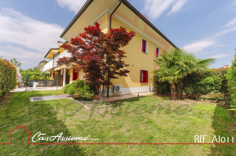 Rif. AI011
NOSTRA ESCLUSIVA - PRENOTA IL TUO OPEN HOUSE!
Nel cuore di Rossano Veneto, in un quart...