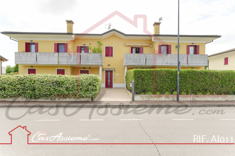 Rif. AI011
NOSTRA ESCLUSIVA - PRENOTA IL TUO OPEN HOUSE!
Nel cuore di Rossano Veneto, in un quart...