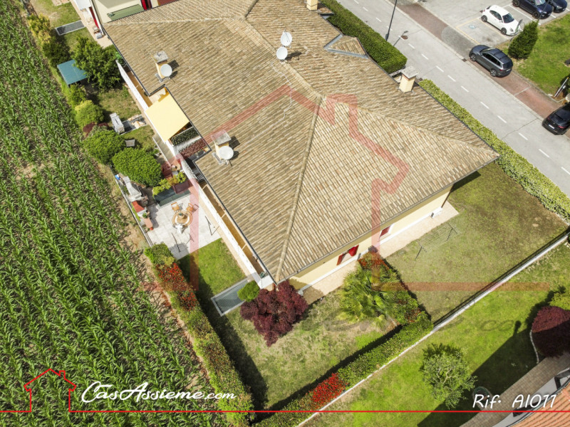 Rif. AI011
NOSTRA ESCLUSIVA - PRENOTA IL TUO OPEN HOUSE!
Nel cuore di Rossano Veneto, in un quart...
