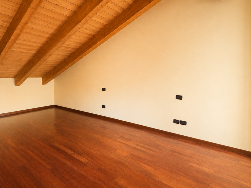 In un esclusivo quartiere residenziale caratterizzato da palazzine recenti, strada chiusa al traf...