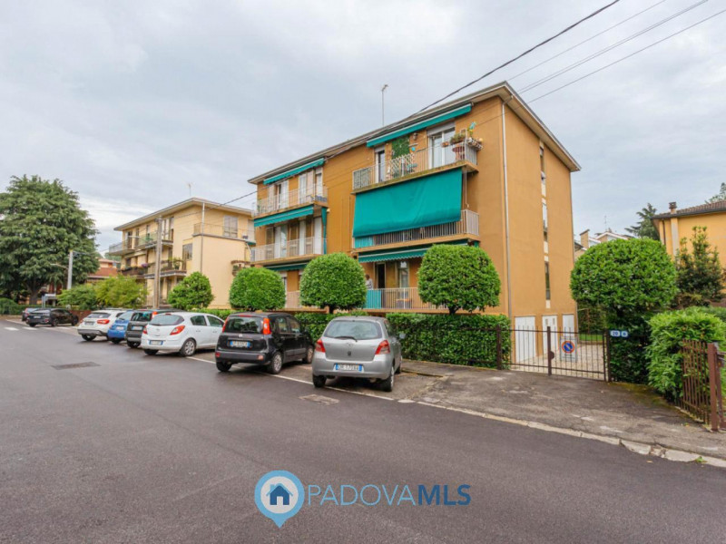 Immobile in esclusiva al Gruppo Padova MLS 

Arcella, San Bellino: appartamento in palazzina di s...