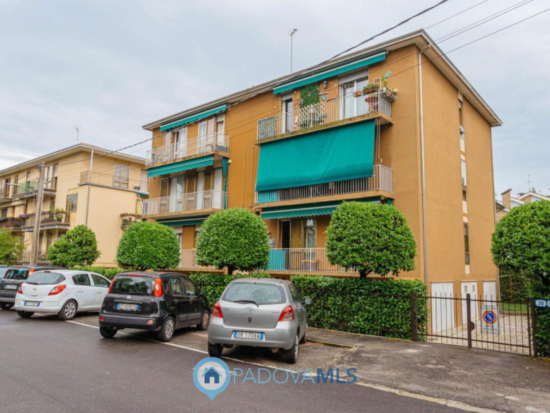 Immobile in esclusiva al Gruppo Padova MLS 

Arcella, San Bellino: appartamento in palazzina di s...