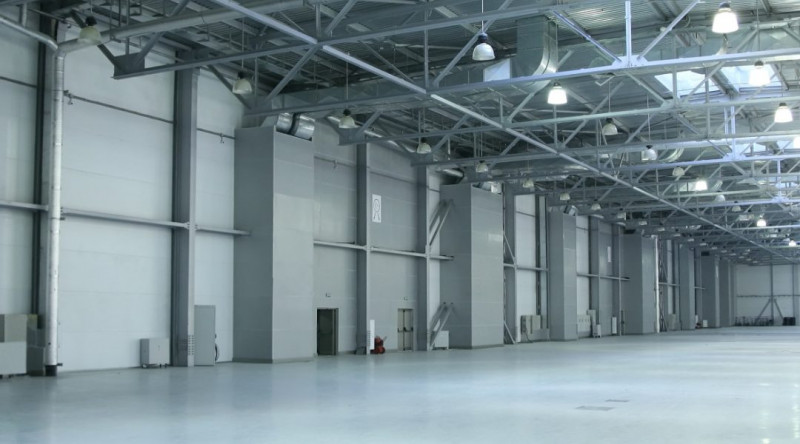 EST - ZONA INDUSTRIALE - CAPANNONE - MAGAZZINO in  posizione comodissima a tangenziali, autostrad...