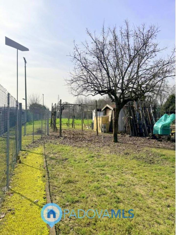 Immobile in esclusiva al Gruppo Padova MLS

Nel cuore del quartiere residenziale di Camin, a poch...