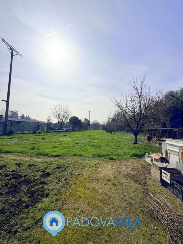 Immobile in esclusiva al Gruppo Padova MLS

Nel cuore del quartiere residenziale di Camin, a poch...